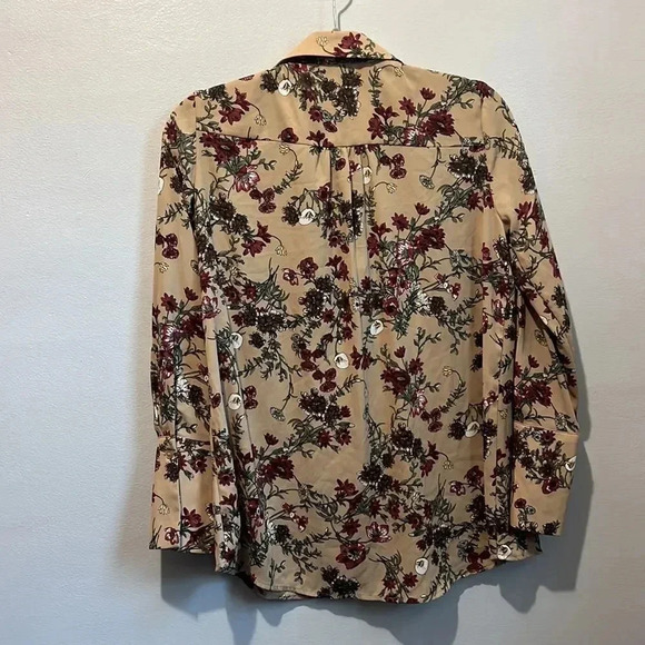 Pleione small floral and flowy lightweight long sleeve top - Picture 5 of 5